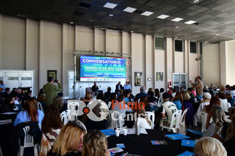 Conversatorio en el Superdomo: la prevención como clave frente a las adicciones