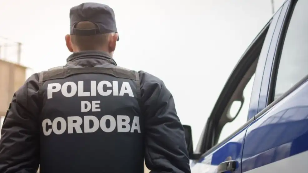 Pareja detenida por hurto en un supermercado