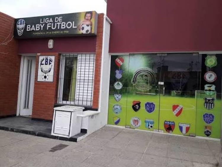 Tras la prohibición de conservadoras y bolsos, la Liga de Baby permitirá ingresar al “Nacional” con comidas y bebidas 