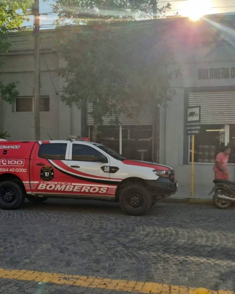 Bomberos intervinieron en tres incendios de instalaciones eléctricas 