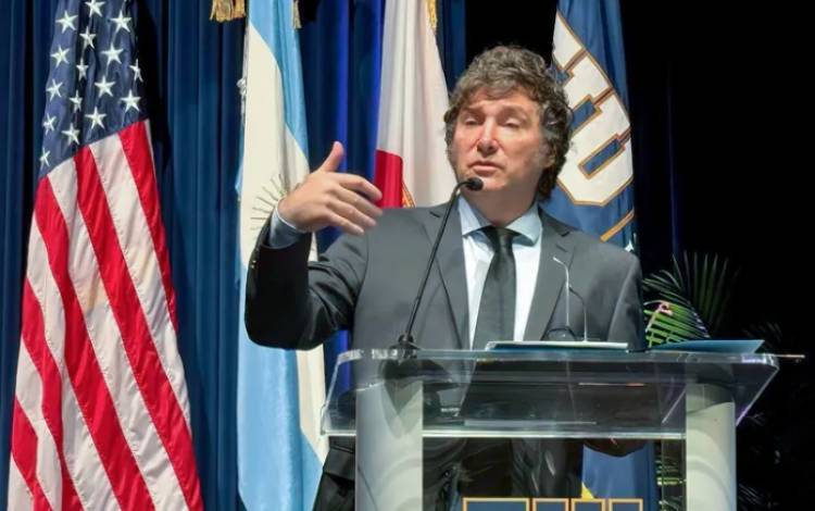 Milei comienza una semana de actividades dividida entre EE.UU. y Chile