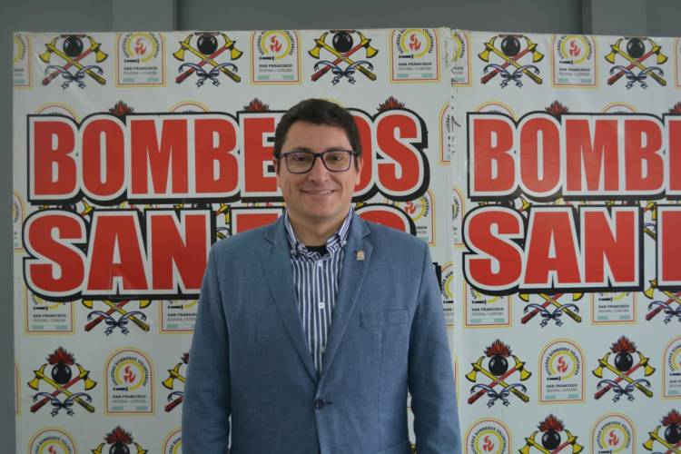 Con baile, descuentos y sorteos, Bomberos celebra su 89º aniversario