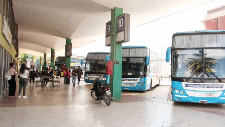Fetap anunció que corta los boletos gratuitos y subsidiados desde el próximo viernes