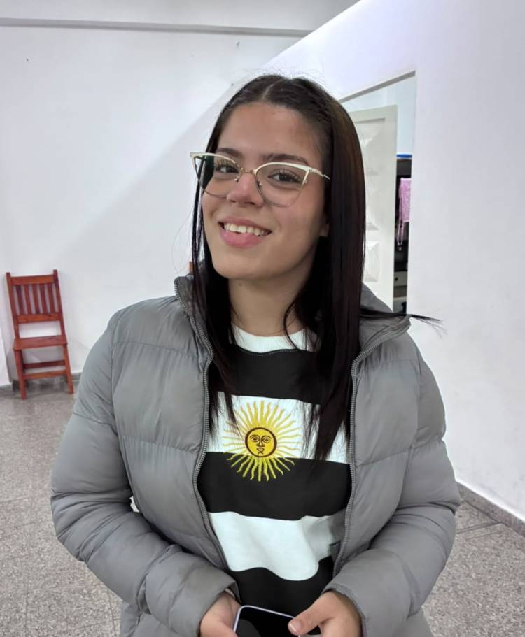 Solicitan colaboración para encontrar a Jazmín Cuello, de 17 años