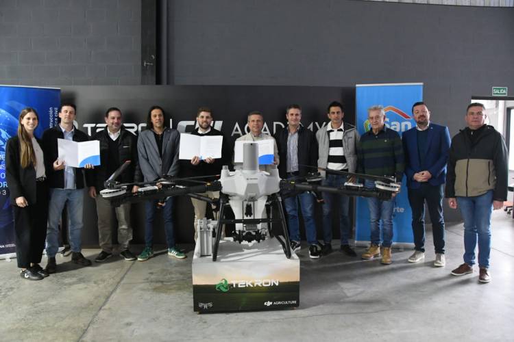 Municipio firmó convenio para avanzar en la creación de un centro de formación de pilotos de drones